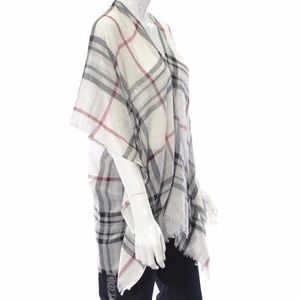 V. FRAAS plaid scarf cape in ivory